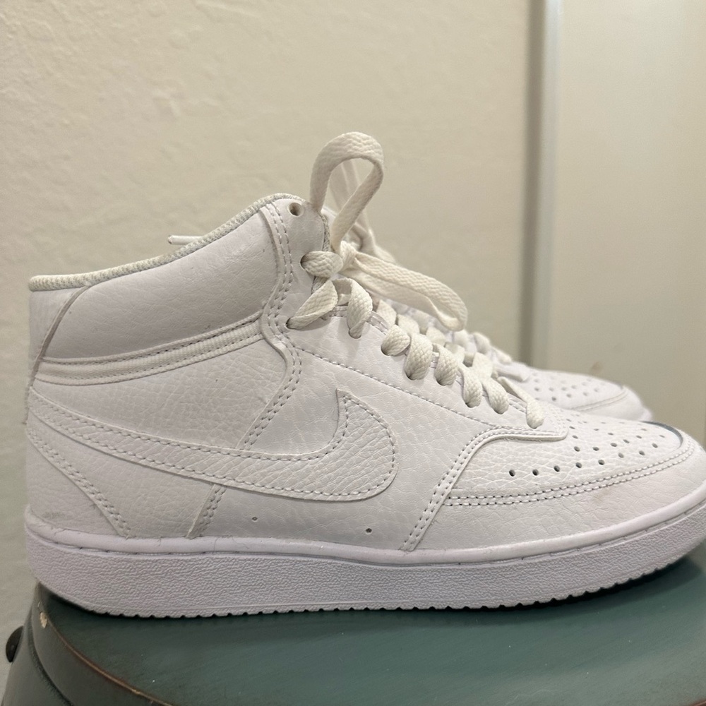 NikeCourt Vision Mid size 6